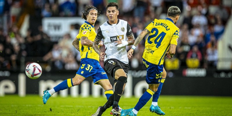 Trực Tiếp Kèo Trận Las Palmas vs Valencia: Phân Tích Chi Tiết, Dự Đoán Tỉ Số 3 Las Palmas vs Valencia