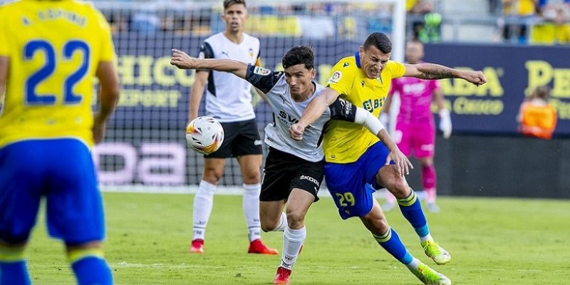 Trực Tiếp Kèo Trận Las Palmas vs Valencia: Phân Tích Chi Tiết, Dự Đoán Tỉ Số 1 Las Palmas vs Valencia
